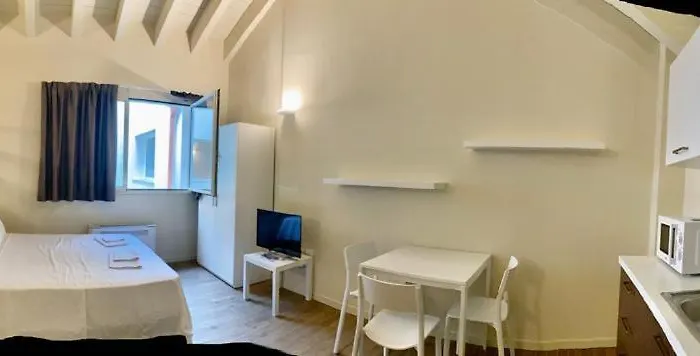 Suiten Apartments Апартаменты *
